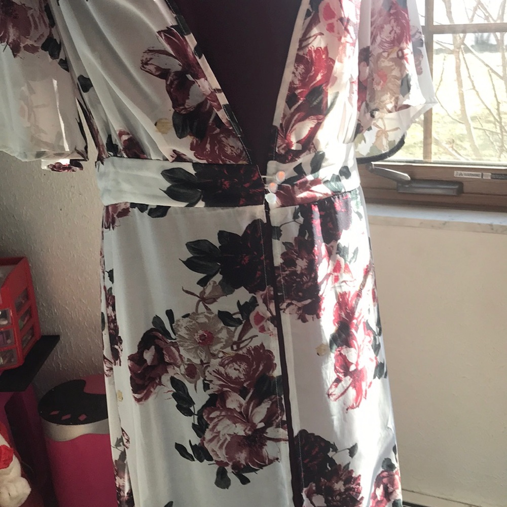 Spring dress - Picture 3 of 3